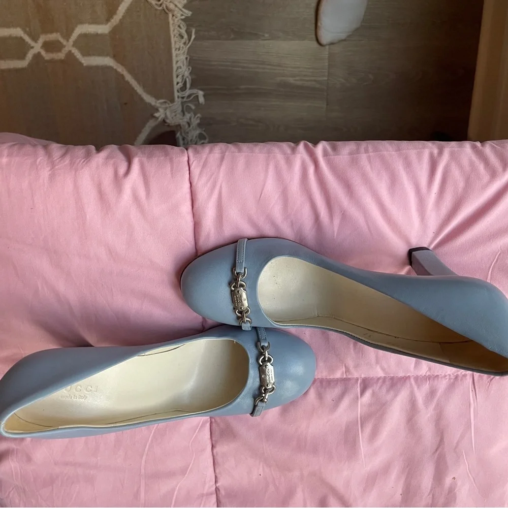 Light blue Genuine Leather Genuine Gucci heels like new hardly worn! - Picture 10 of 11